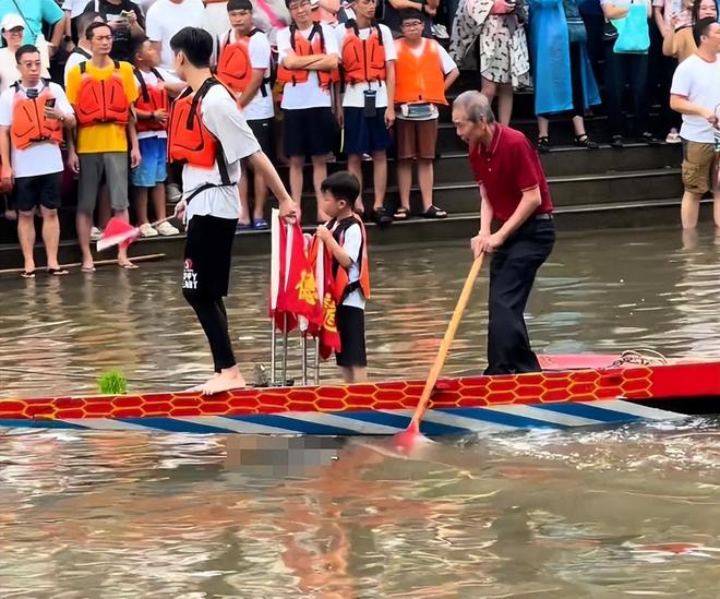 女婿混入其中对手村子爆笑要记入族谱j9国际站猎德龙舟侧翻后续：传因洋(图7)